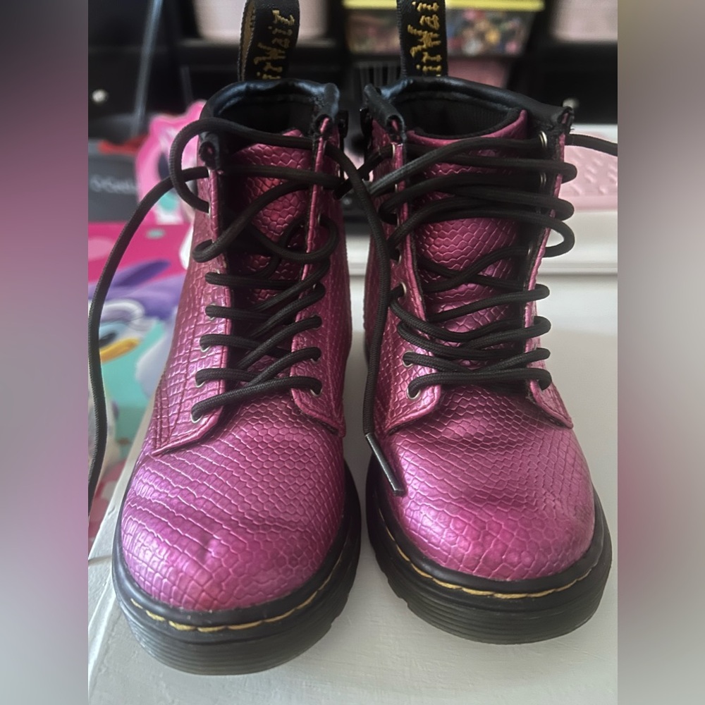 Girls Doc martin